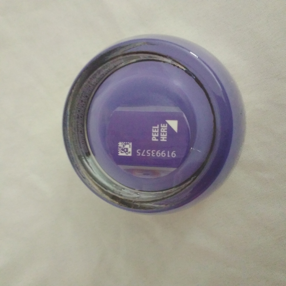 Olay Regenerist Retinol 24 +Peptide Night Hydrating Moisturizer 1.7 oz N… - Picture 8 of 10